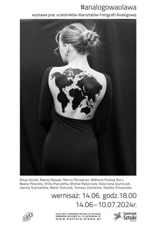 plakat wystawy prac uczestników warsztatów fotografii analogowej